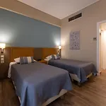فندق Ostria 3*